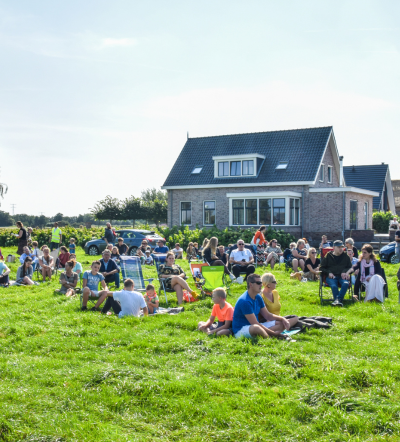 Openluchtsamenkomst 0 klein